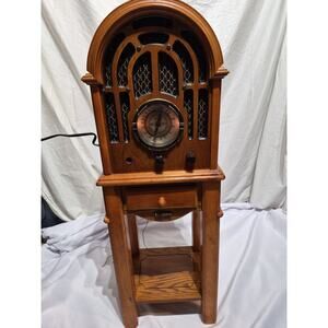 Crosley Horseshoe Radio With Cassete Player Self Standing Walnut.. Works Great.